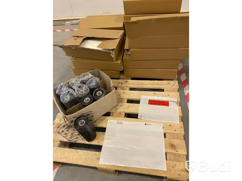 Packsedlar i formaten C5 samt C4 + 9 st rullar av inslagningsplast i svart ca 115 mm